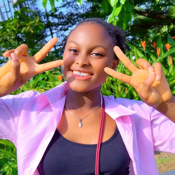 gloria_officiel237