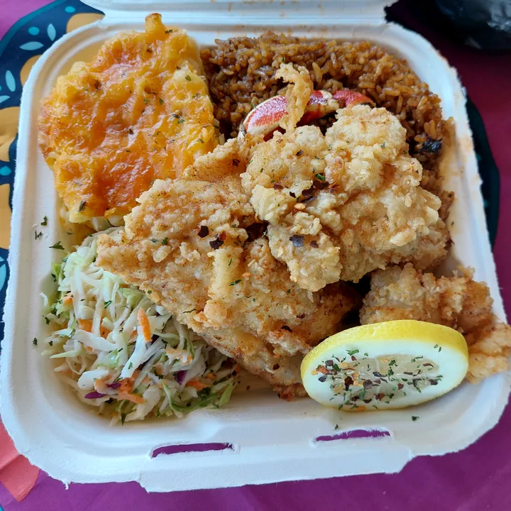 julias_abaco_kitchen