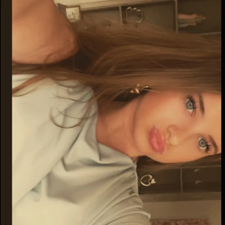 @freya_lily.xxx