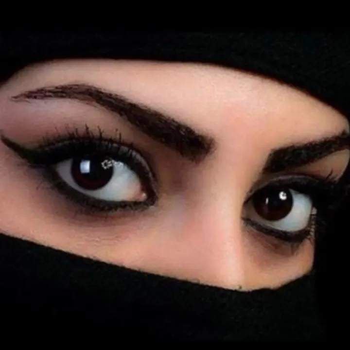 @zoyabahr