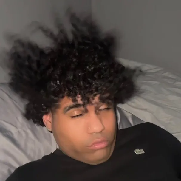 @mikeveela