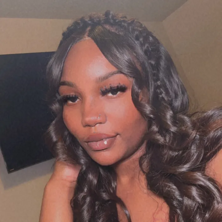 @juicyyboo__