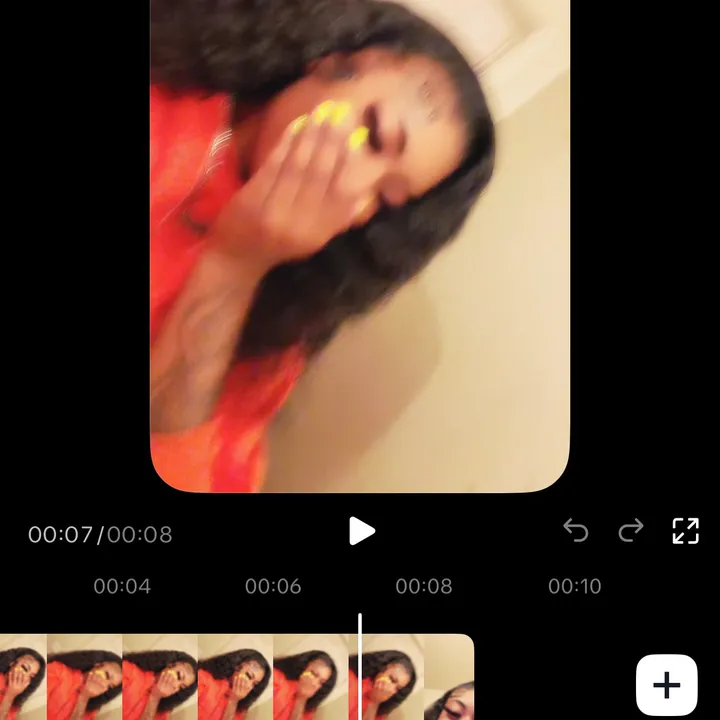 @tionneee._
