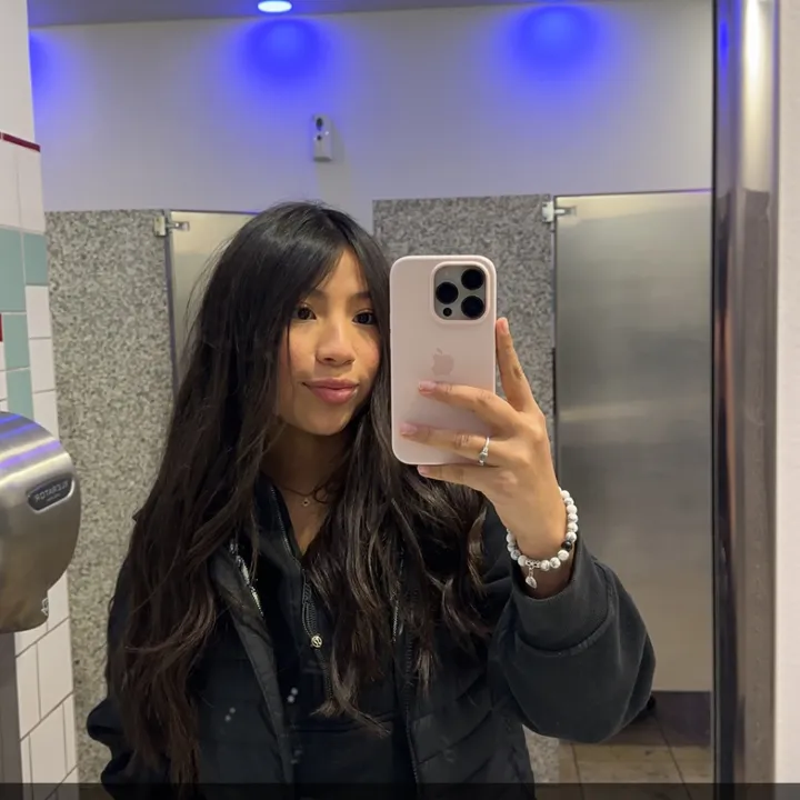 @micaelaviveross