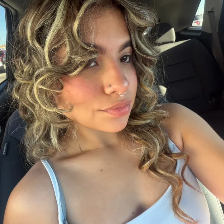@adrianacsb17