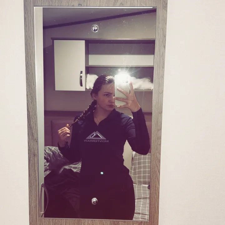 @miaelliott123