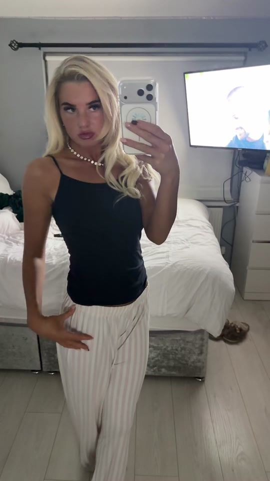 TikTok video thumbnail by carlies_private