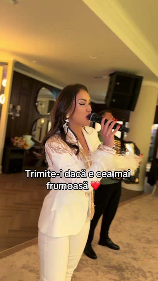TikTok video thumbnail by roxanachirita_