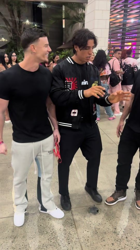 TikTok video thumbnail by adshow.off