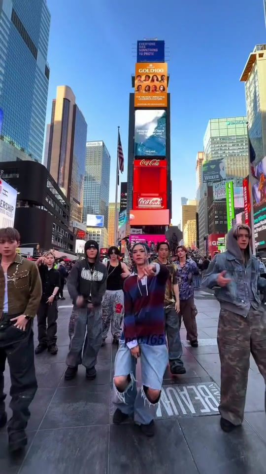 TikTok video thumbnail by k_pop.165