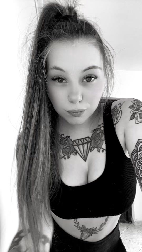 TikTok video thumbnail by nikesz_