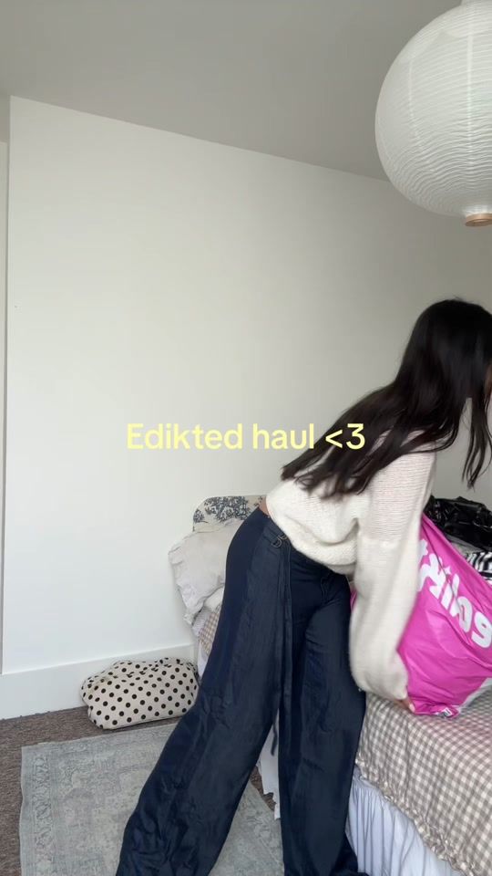 TikTok video thumbnail by laurcoombs