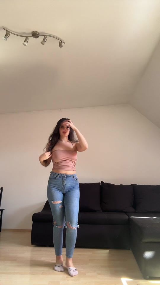 TikTok video thumbnail by r.evelindorinaa