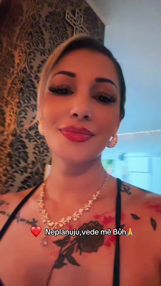 TikTok video thumbnail by juliech28