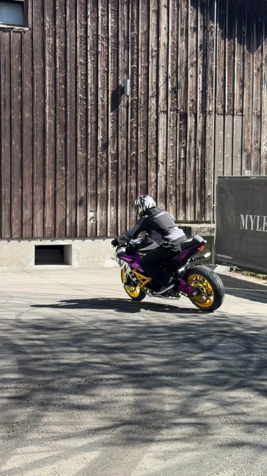 TikTok video thumbnail by michi_stuntrider