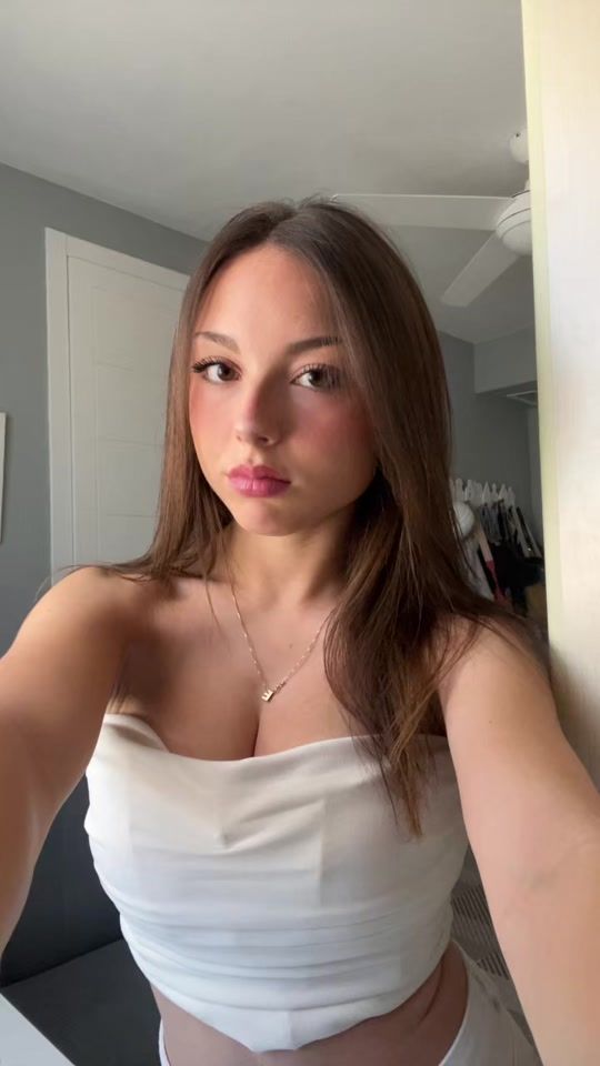TikTok video thumbnail by elenaamoyaa_