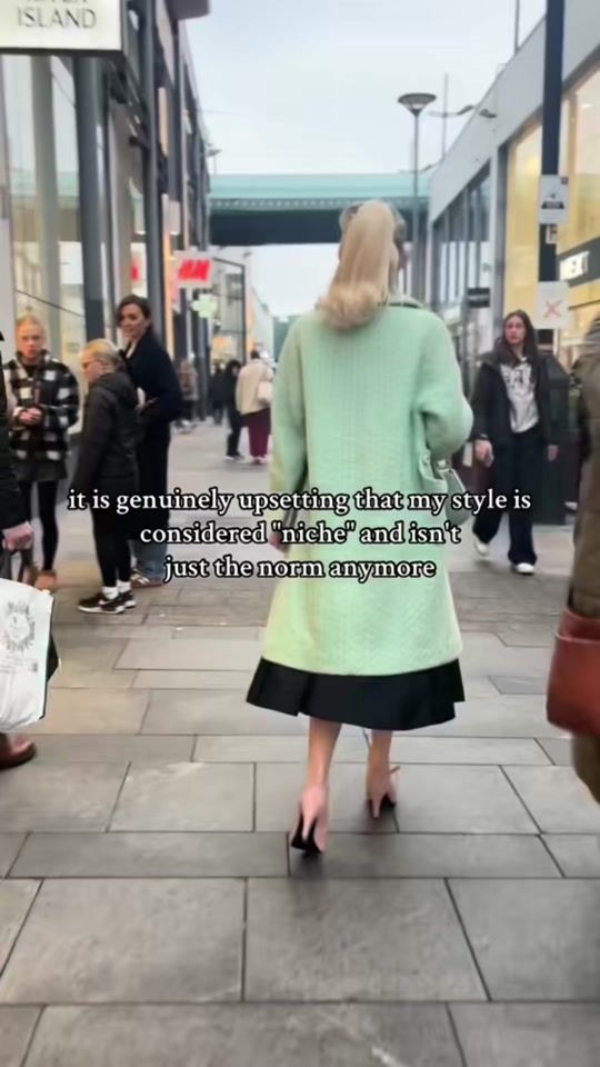 TikTok video thumbnail by claudialoumm