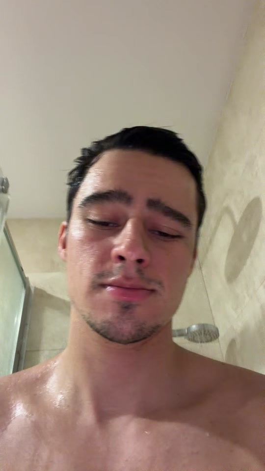 TikTok video thumbnail by gio.live2