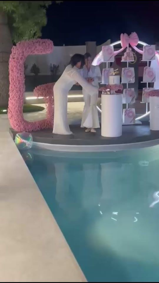 TikTok video thumbnail by annafunaro
