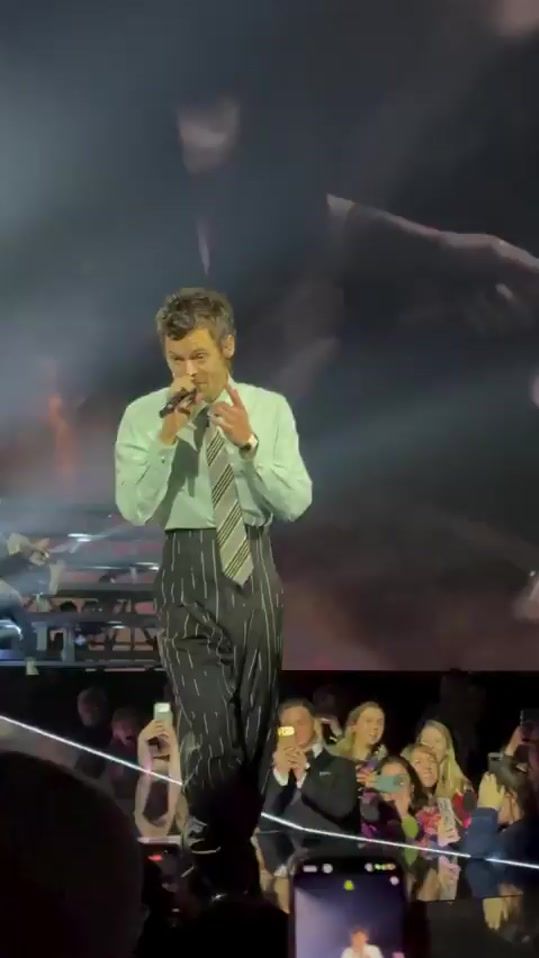 TikTok video thumbnail by harrystyles.k