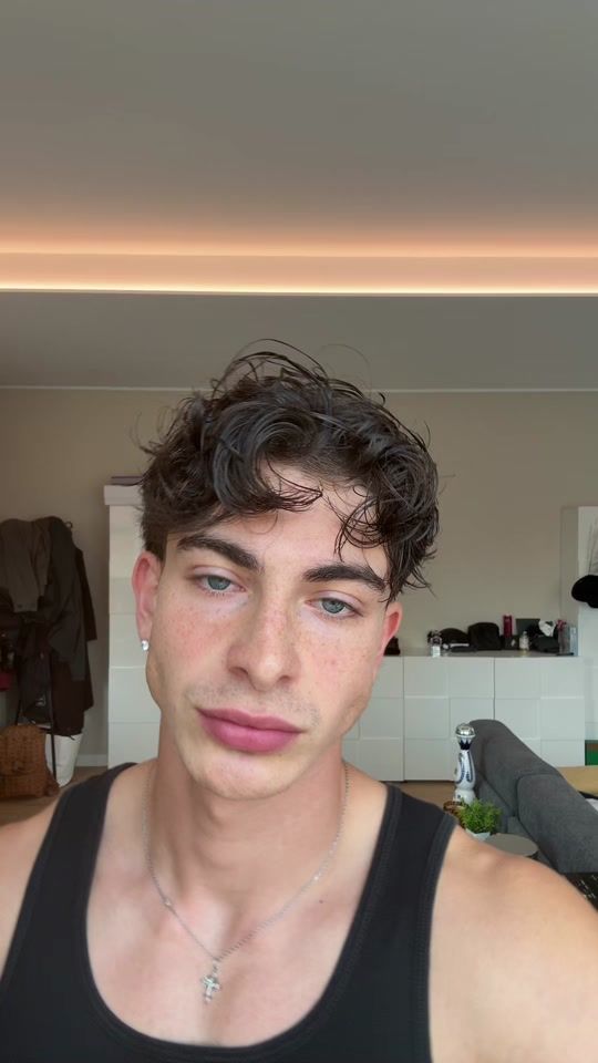 TikTok video thumbnail by matteorobert_