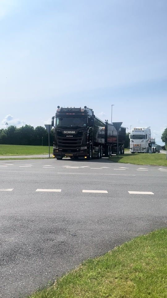 TikTok video thumbnail by wm.truckspotting