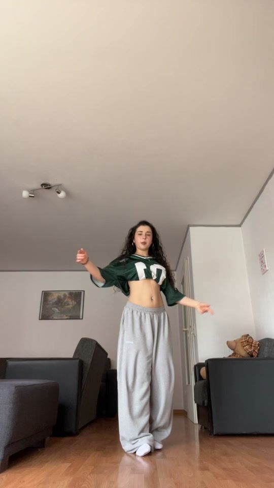 TikTok video thumbnail by kellyisdancing