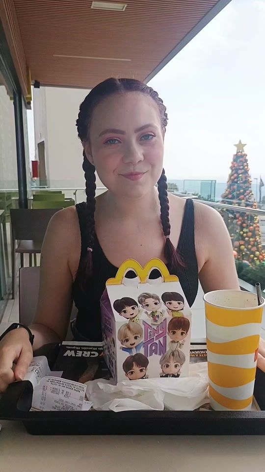 TikTok video thumbnail by hollyhxo_