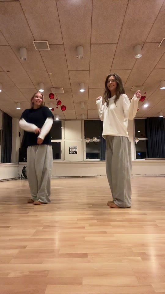 TikTok video thumbnail by nelliemonteil