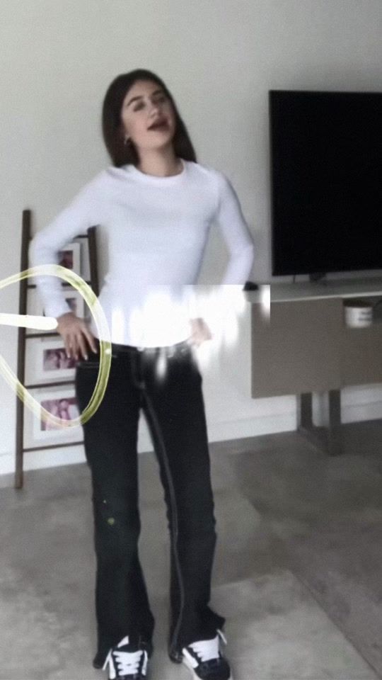 TikTok video thumbnail by laplaceelmomomodofficial