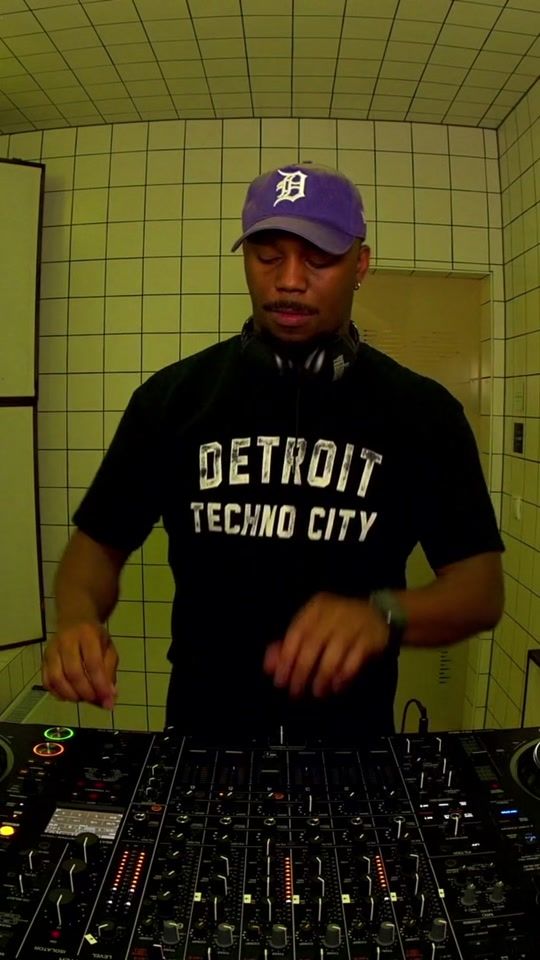 TikTok video thumbnail by hoer.berlin