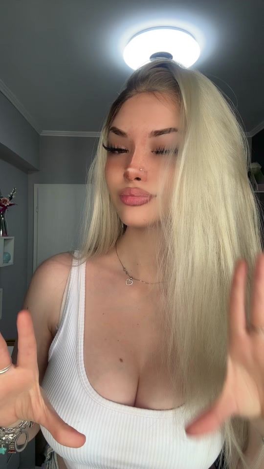 TikTok video thumbnail by ladenisa._