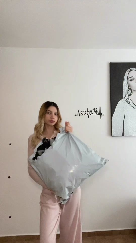 TikTok video thumbnail by elenavatra_
