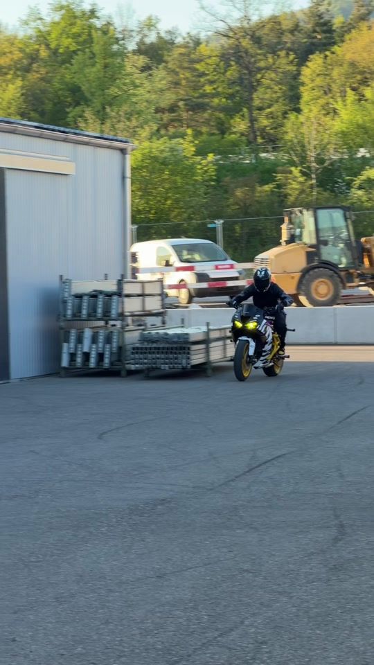 TikTok video thumbnail by michi_stuntrider