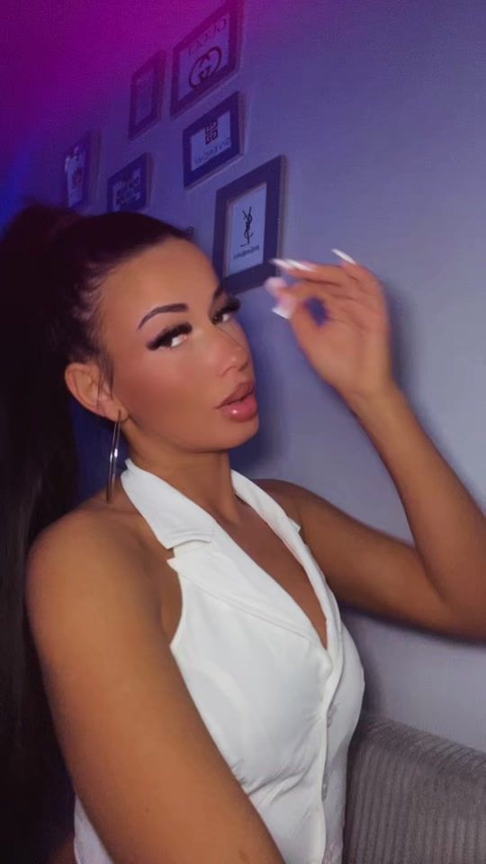 TikTok video thumbnail by eszterdeak_