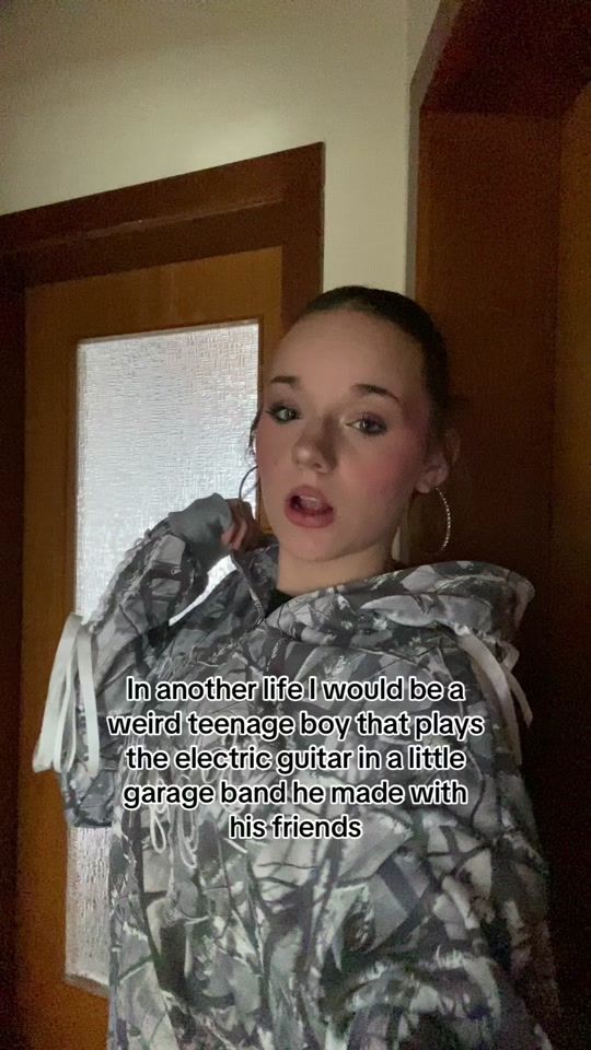TikTok video thumbnail by emily.smbck