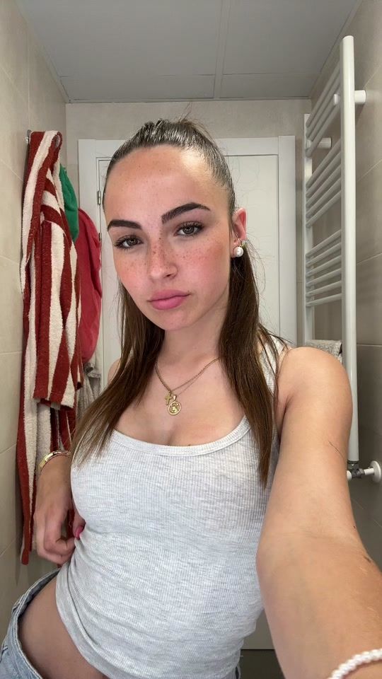 TikTok video thumbnail by nuuriiagomez_
