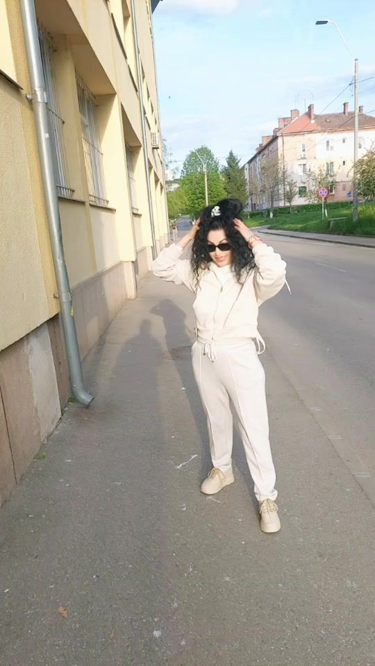 TikTok video thumbnail by karynacorina