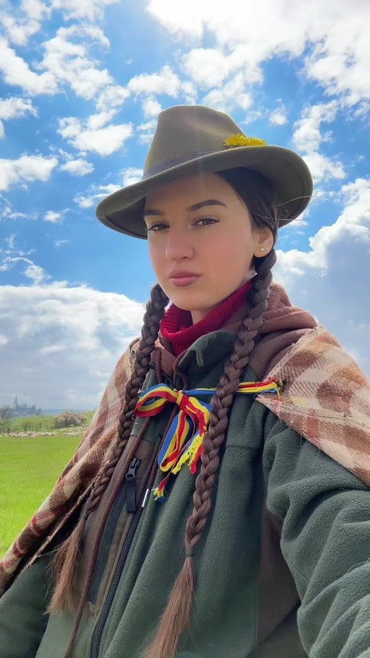 TikTok video thumbnail by laura_deea_