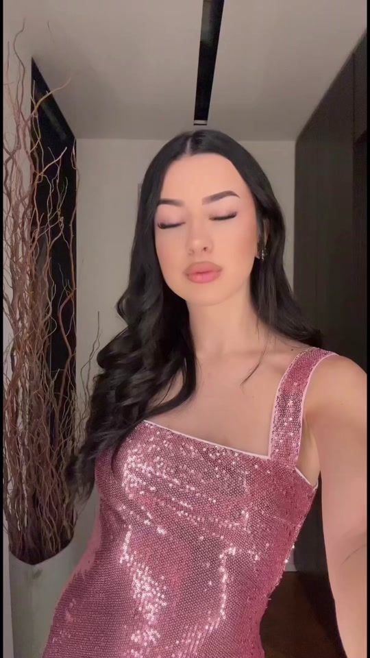 TikTok video thumbnail by saradelmi222
