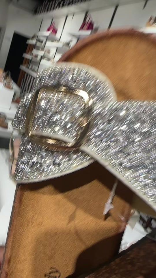 TikTok video thumbnail by sandychaussures974