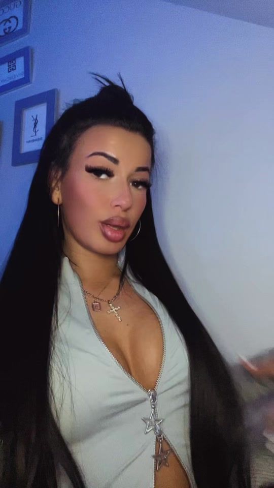 TikTok video thumbnail by eszterdeak_