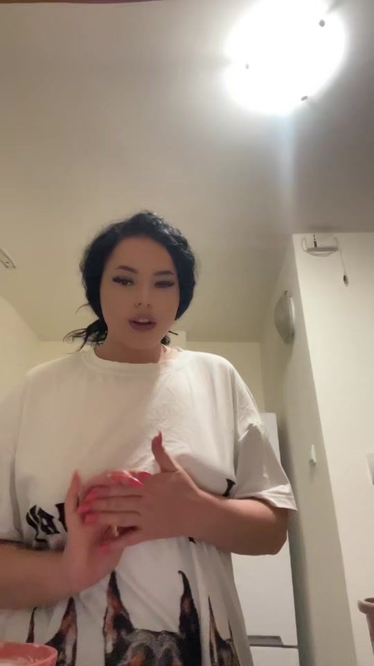 TikTok video thumbnail by elena_nicoleta2002