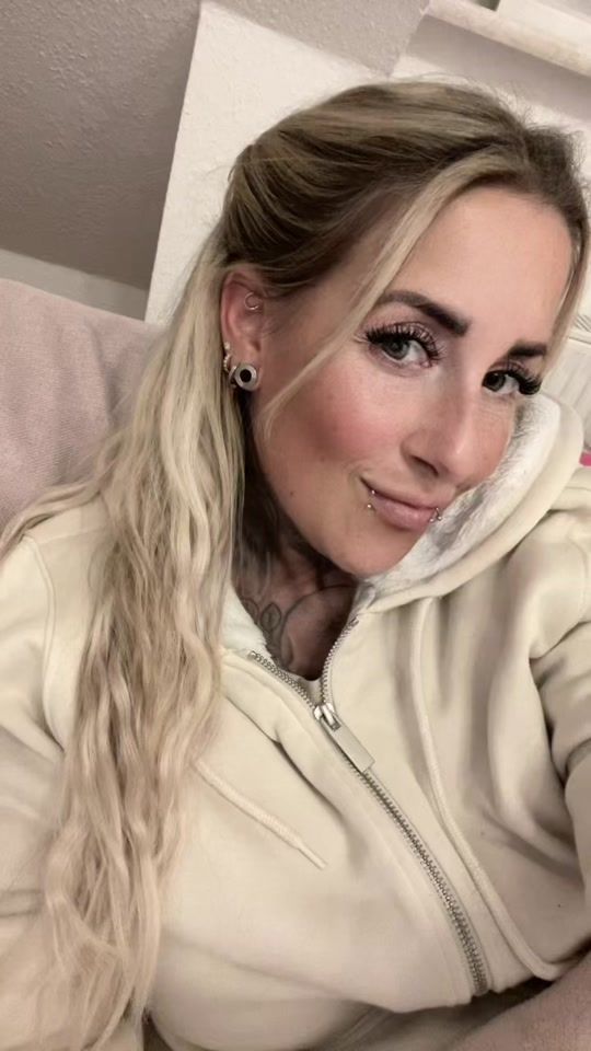 TikTok video thumbnail by amalie_vox