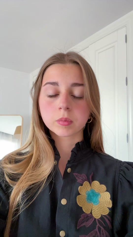 TikTok video thumbnail by lauralopeezn