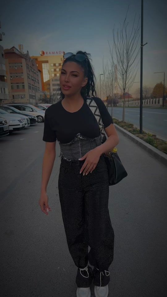 TikTok video thumbnail by emi.hit