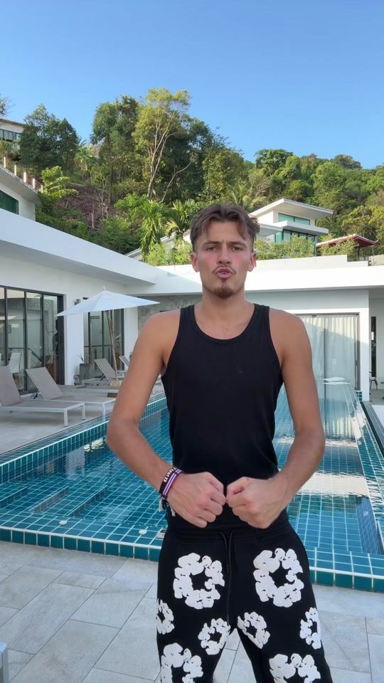 TikTok video thumbnail by romain_mer