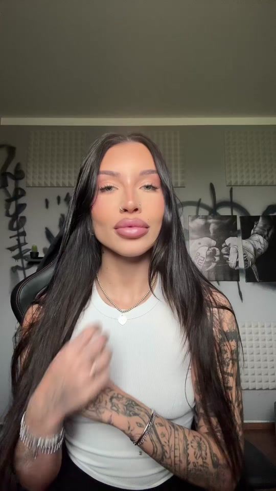 TikTok video thumbnail by emiaemu2