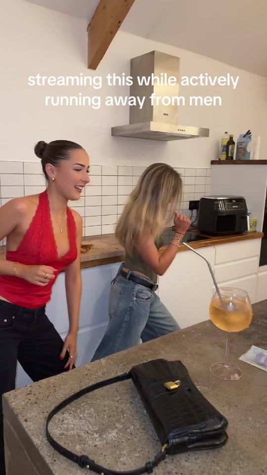 TikTok video thumbnail by eleanorheseltine