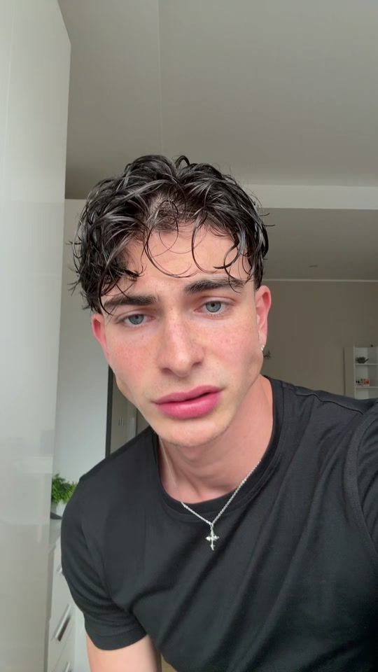 TikTok video thumbnail by matteorobert_